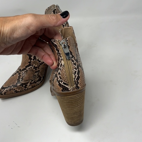 STEVE MADDEN Alyse Snakeskin Ankle Boots 10 - Picture 4 of 9